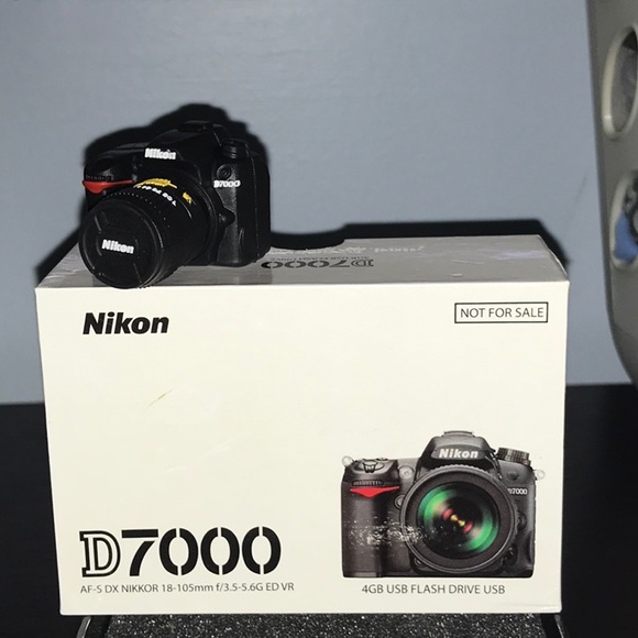 Nikon Other - Nikon USB drive RARE mini camera
